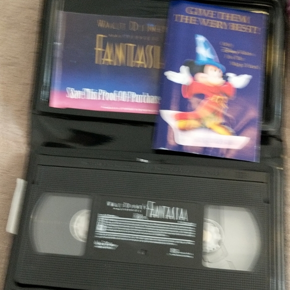 Disney VHS Classic Animation Cartoons (4) - Picture 2 of 6